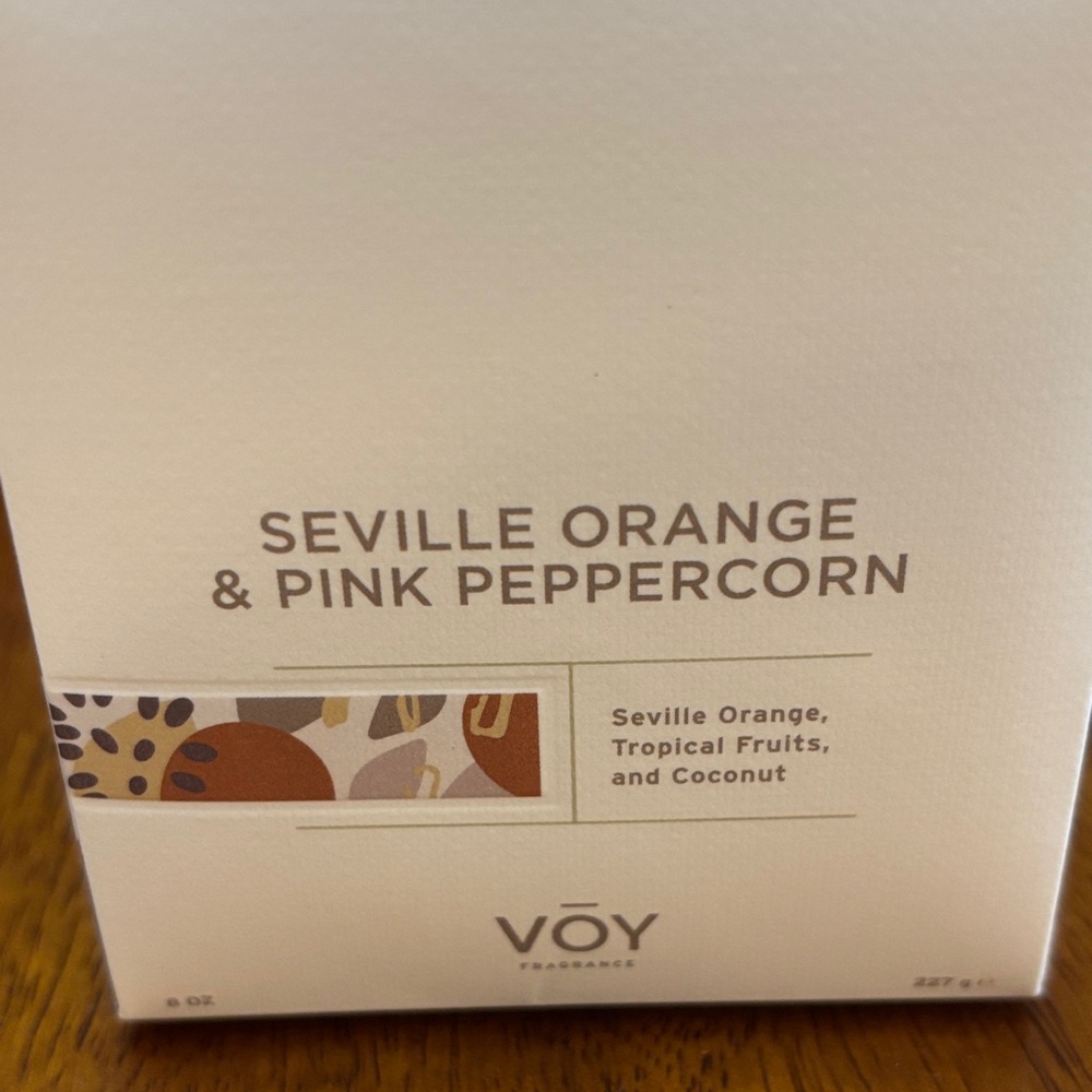 Voy Seville Orange & Pink Peppercorn Candle NIB - Picture 3 of 4